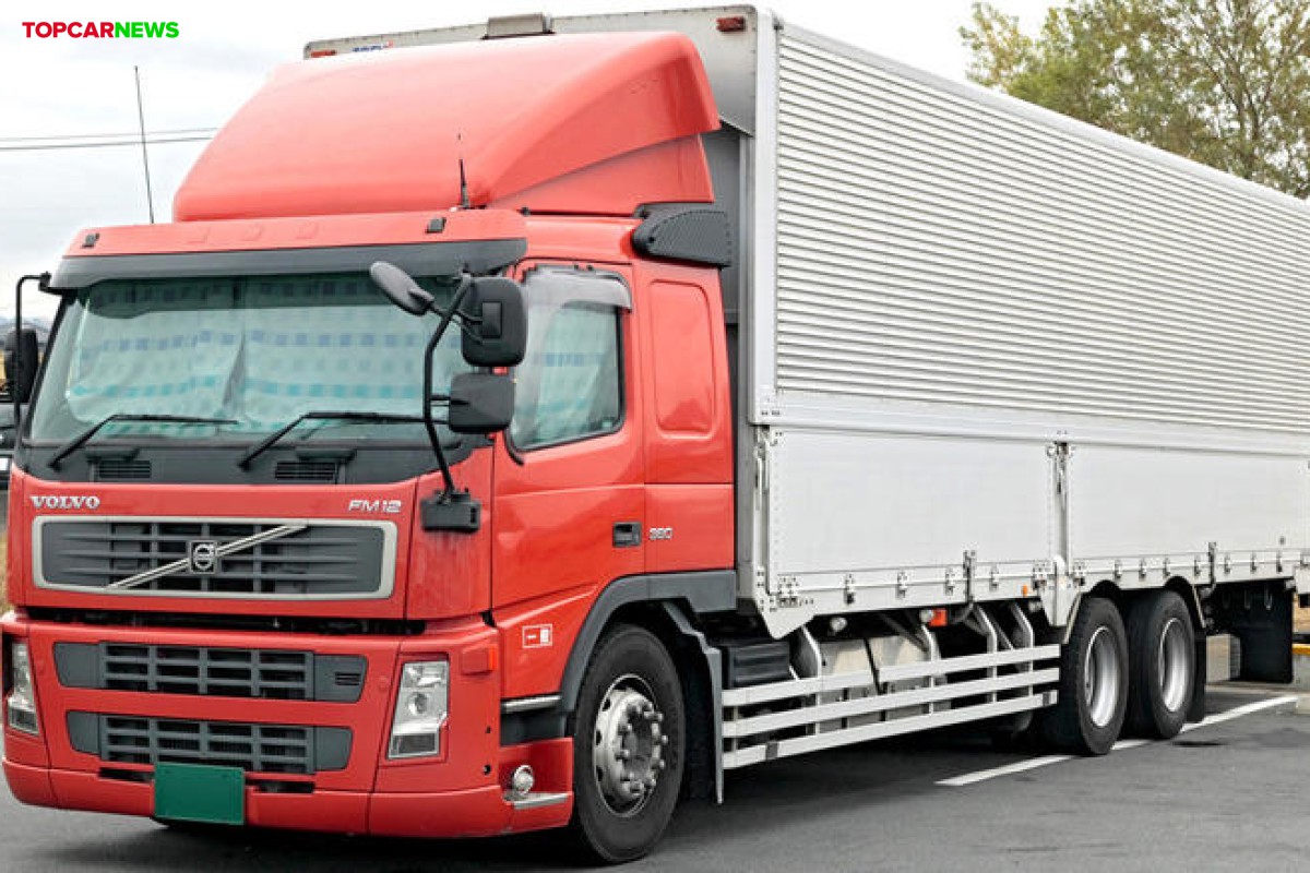What kinds of transmissions do semi-trucks use?