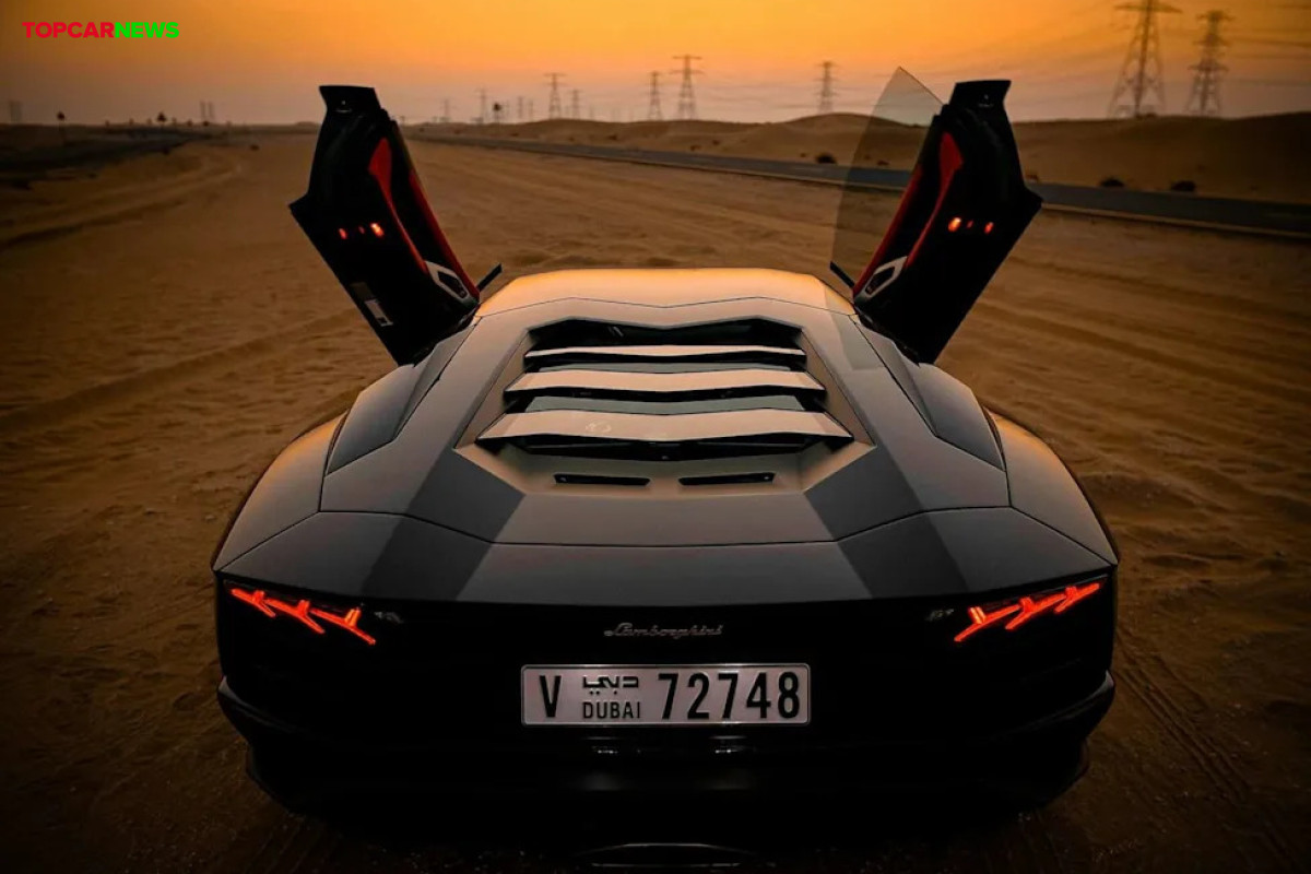 Lamborghini CEO Defends EV Cancellation as Ferrari Faces Criticism Over Electric Debut