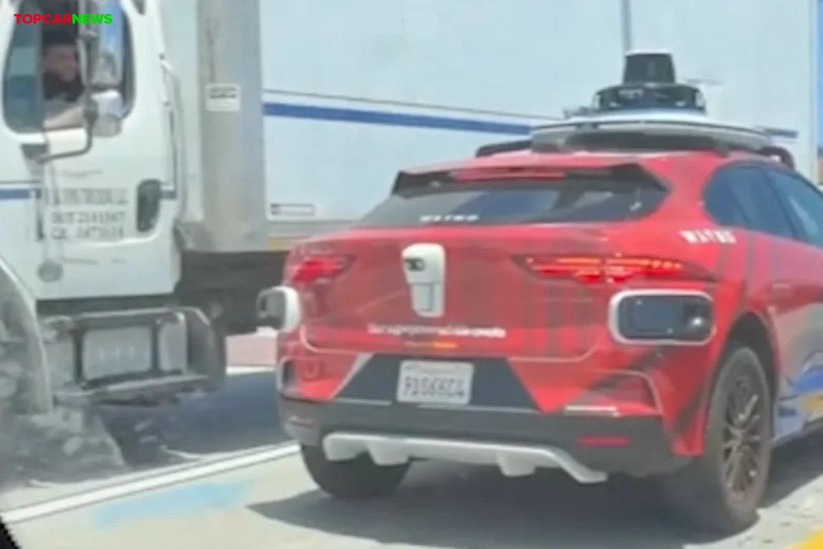 Waymo Goes the Wrong Way in Inglewood — With the Whole World Watching