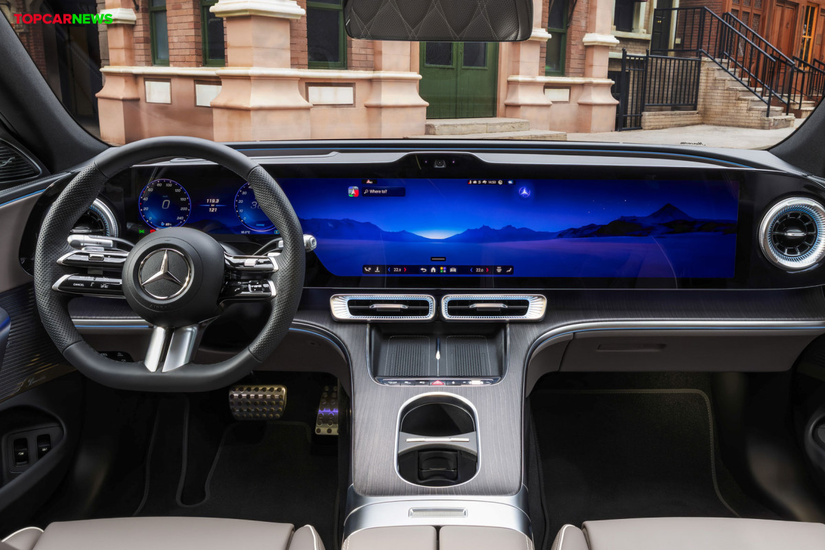 Are Mercedes cars too screen heavy? It could be about to get worse
