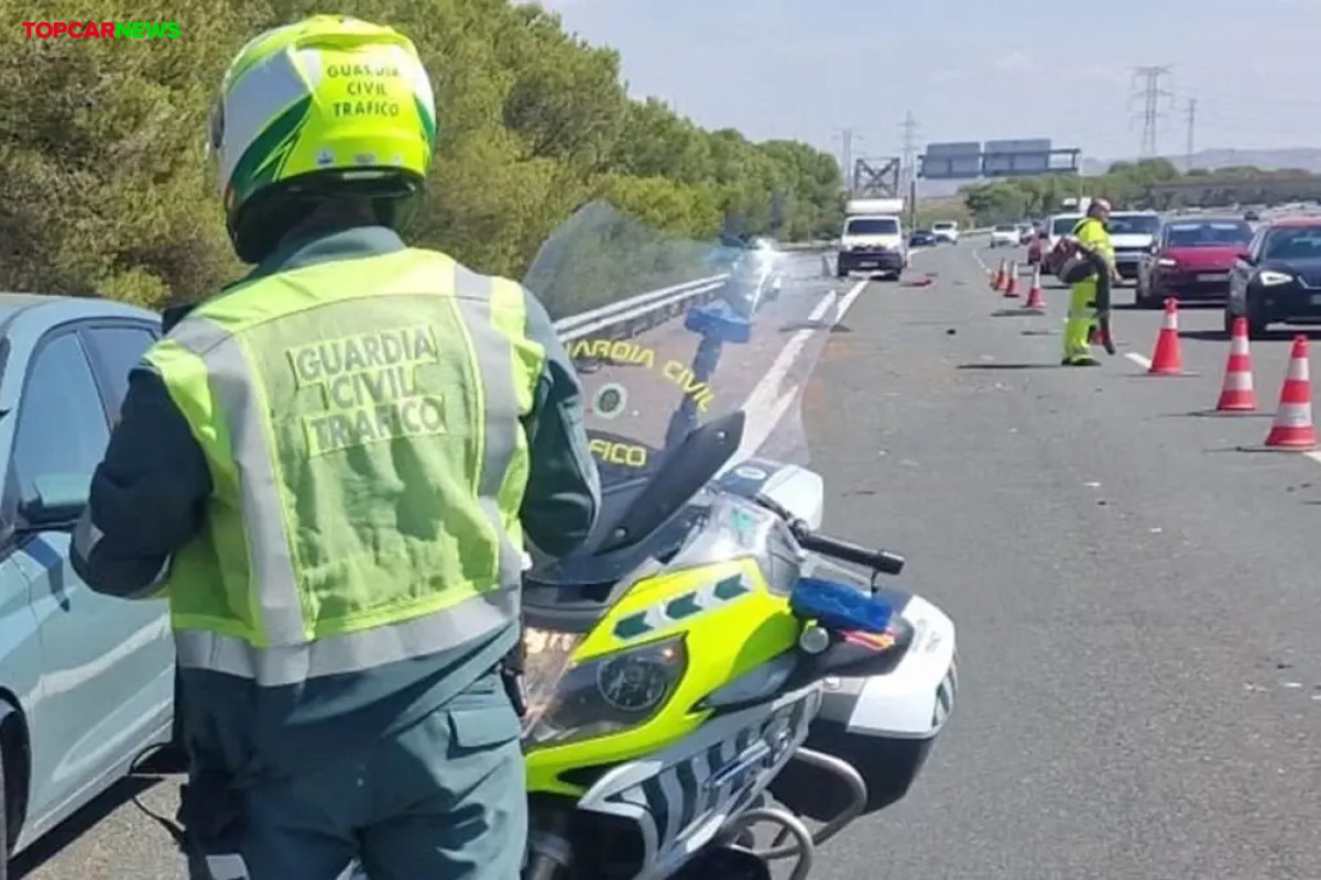 La DGT intensifica en Soria la vigilancia sobre las distracciones al volante, tras relacionarlas con el 71% de los accidentes mortales