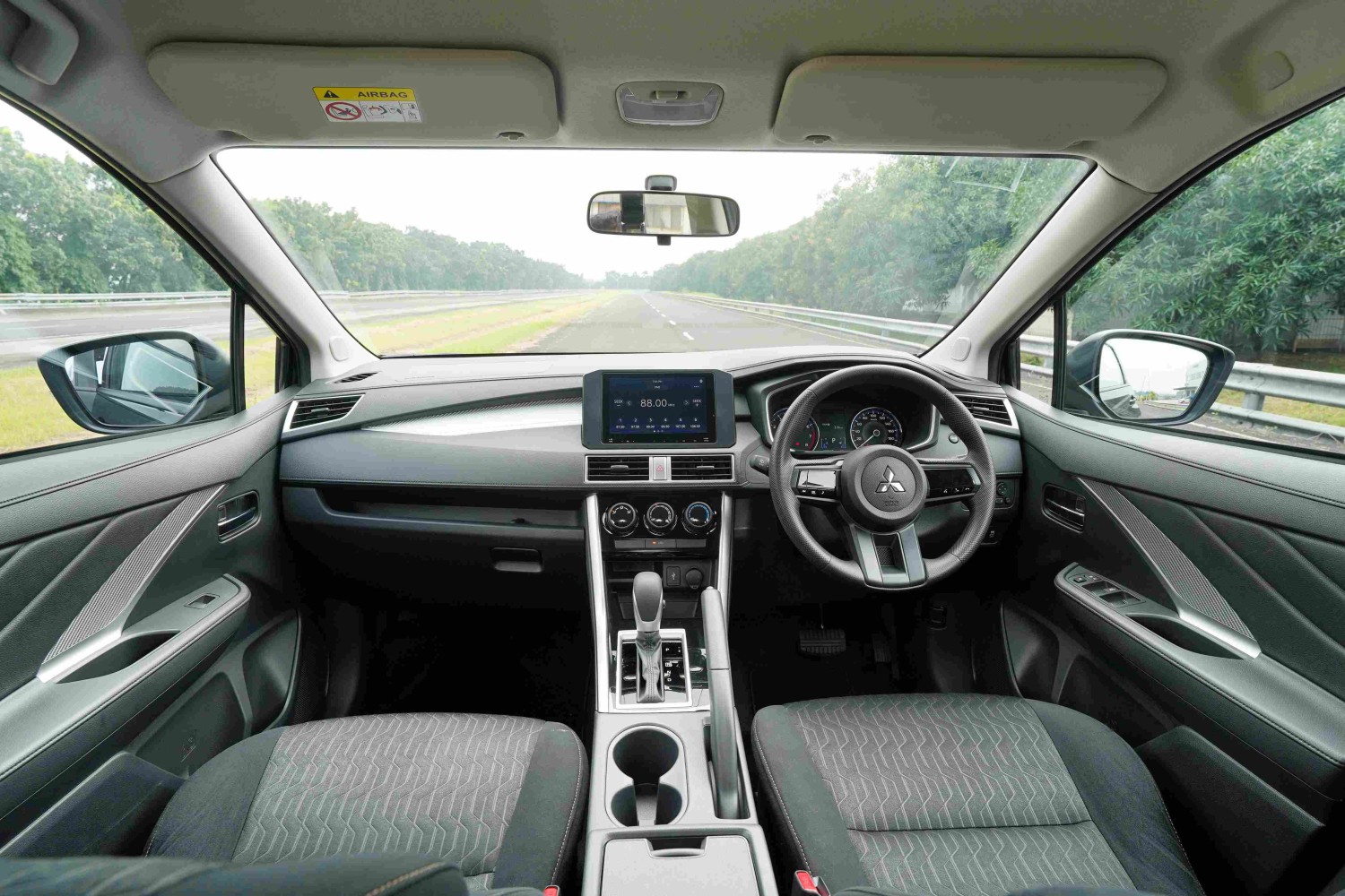 Inovasi Terbaru dari Mitsubishi: New Xpander Exceed Tourer, MPV Keluarga Masa Kini Yang Naik Kelas