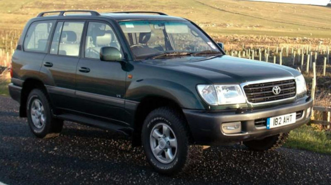 Dua Mobil Andalan Kadis PUPR Sumut yang Jadi Tersangka Korupsi Pembangunan Jalan