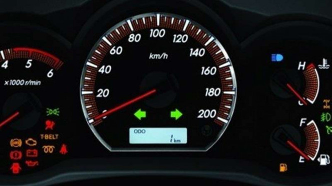 Aki Mobil Bermasalah saat Perjalanan, Apa yang Harus Dilakukan?