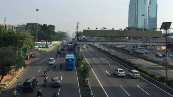 Jakarta dan Surabaya Kejar-kejaran Jumlah Kendaraan Terbanyak