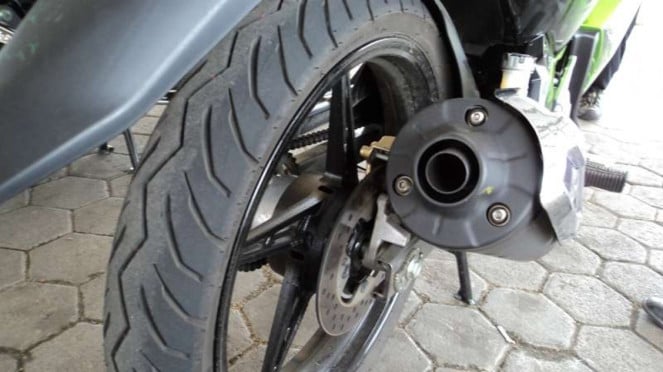 Banyak yang Belum Tahu, Umur Ban Motor Ternyata Ada Batasnya
