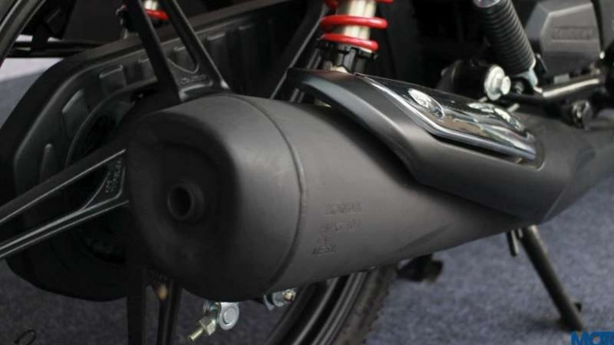 Ini Alasan Pemotor Sering Geber Knalpot di Lampu Merah