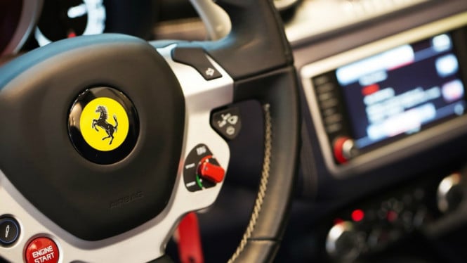 Ferrari Tunda Peluncuran EV Kedua Gara-gara Orang Kaya Masih Cinta Mesin Bensin