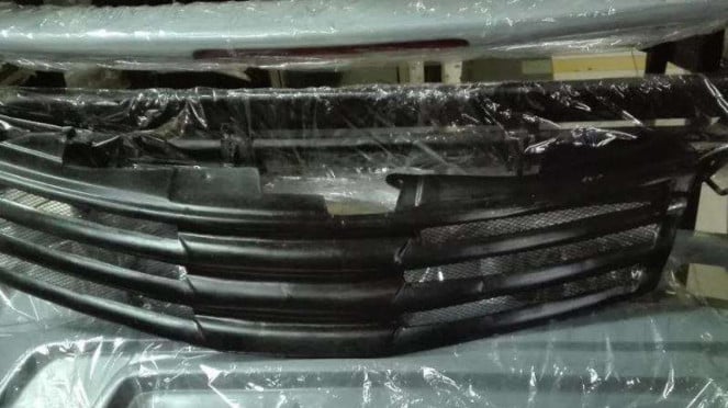 Grille Mobil Sering Kotor? Ini Cara Mudah Membersihkannya