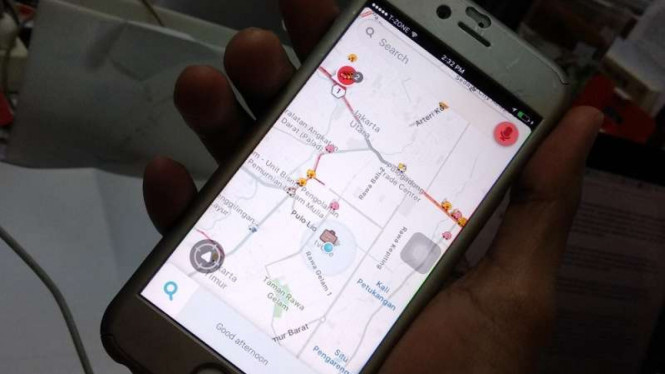 Waze Kembali Memakan Korban, Kali Ini Korbannya Bus
