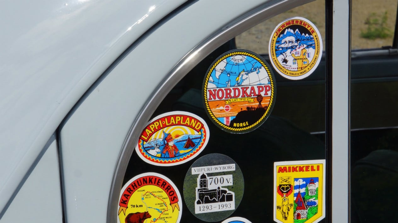Tak Sekadar Tahan Lama, Ini Cara Memilih Stiker Kendaraan yang Mudah Dilepas