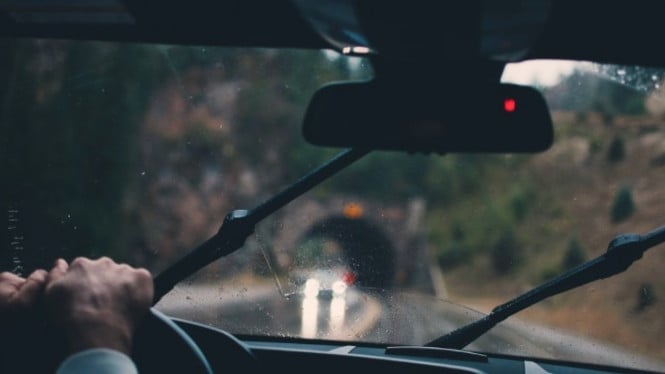 Kecepatan 60 mph ke Atas Bisa Bikin Mobil Bergoyang, Ini Penyebabnya