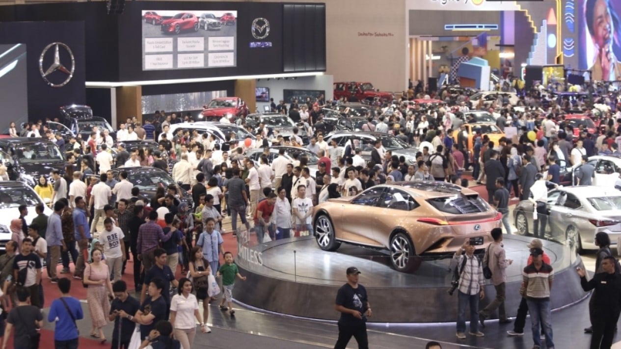 Penjualan Mobil Nasional Melandai