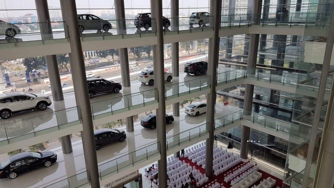 Bulan Lalu Banyak Orang yang Membeli Mobil Baru