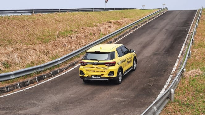 Ini Tipe Daihatsu Rocky yang Paling Laku di RI