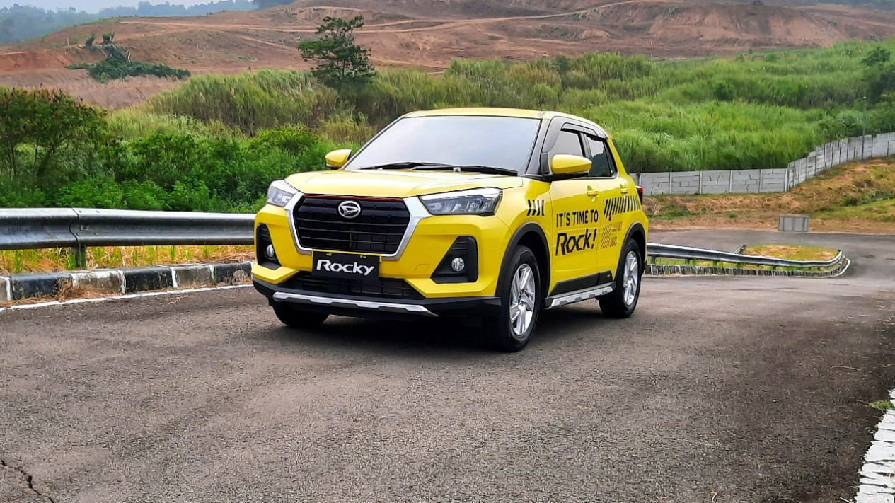 Harga Rp200 Jutaan, Segini Biaya Daihatsu Rocky Dipakai Sehari-hari