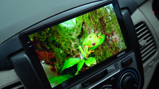 Bahaya Tak Terlihat: Layar Sentuh Mobil Modern Ternyata Ganggu Konsentrasi Pengemudi