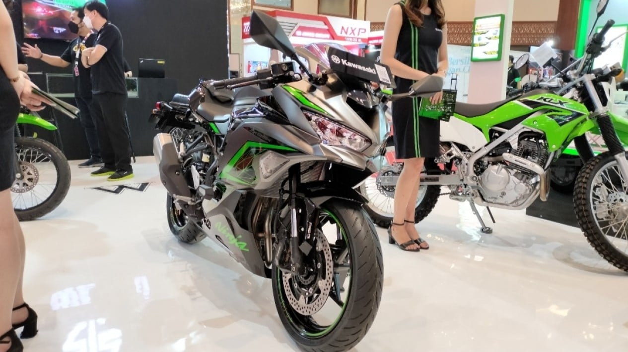 Pilihan Motor Sport &amp; Skutik 250 cc Oktober 2025: Ninja, CBR, R25, Forza, hingga XMAX
