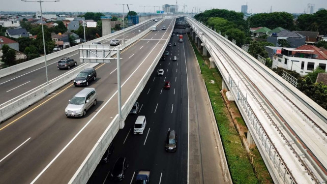 Ini Risiko Berkendara dengan Kecepatan Tinggi di Jalan Tol Layang MBZ