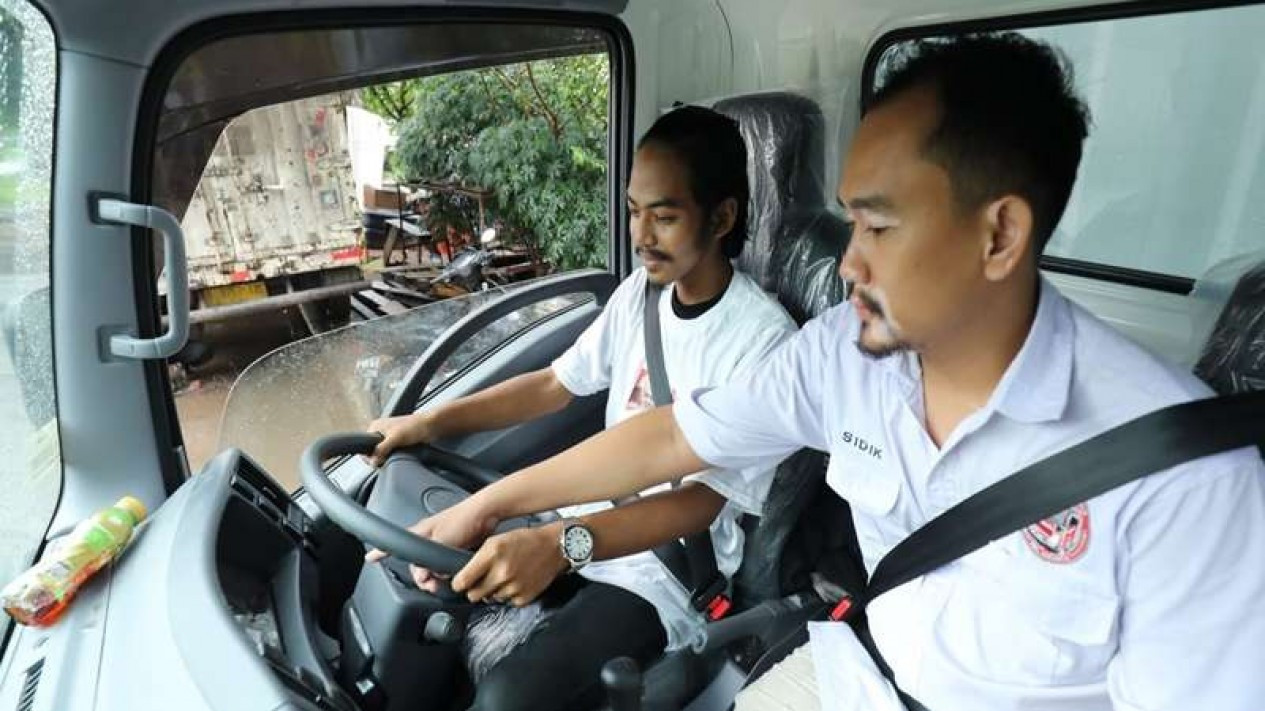 KNKT: Indonesia Belum Punya Sekolah Sopir Profesional