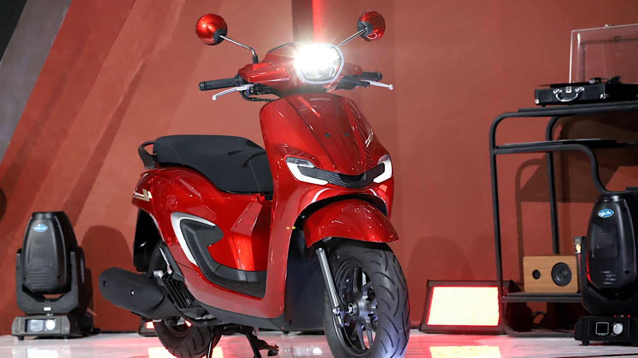 Honda, Skuter Matik Jadi Mesin Uang Baru Honda