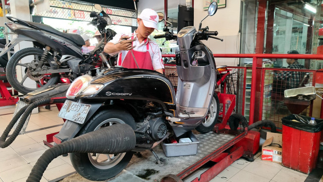 Efek Buruk Jika Pemilik Motor Injeksi Malas Isi Bensin