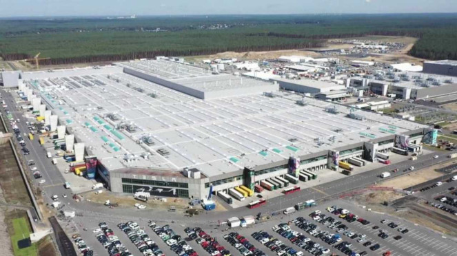 Tesla Masuk Daftar Target Serangan Iran