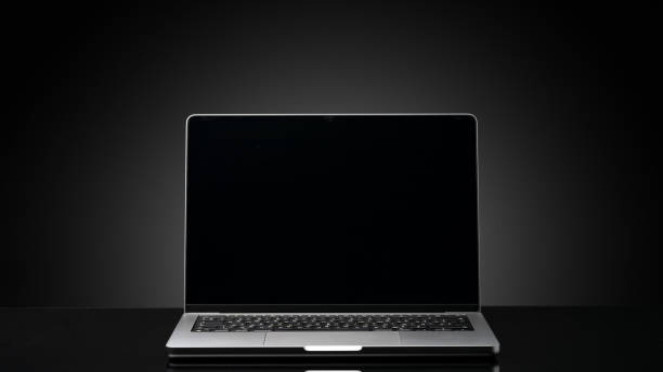 Berbahaya! Jangan Tinggalkan Laptop di Mobil: Berisiko Serius