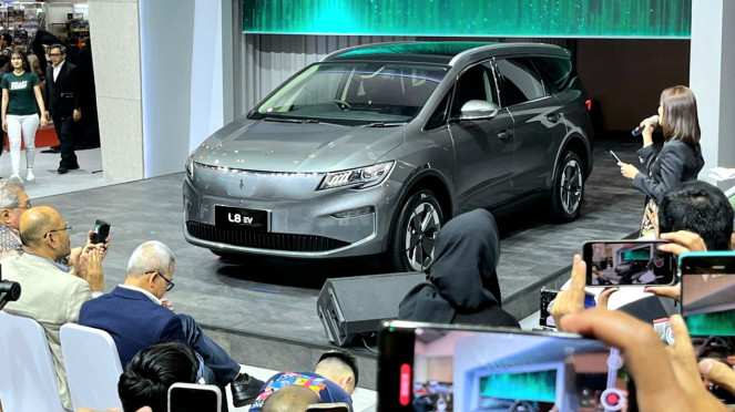 Bos Aletra Ungkap Kendala Pengiriman Mobil Listrik L8 ke Konsumen