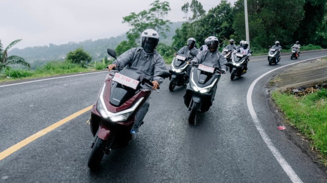Kenapa Rombongan Motor Sering Konvoi Dua Baris? Ini Penjelasannya