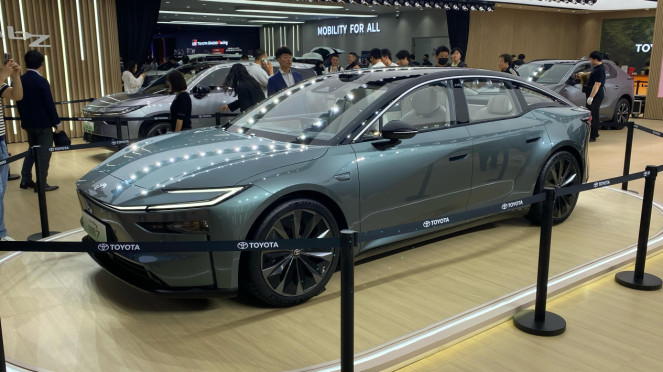 Pesaing Mobil Tesla Model S Dibanderol Harga Murah
