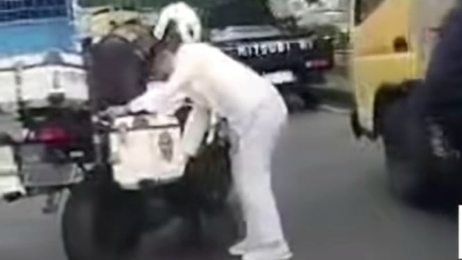 Momen Dedi Mulyadi Naik Motor Patwal Demi Terobos Macet, Warganet Soroti Hal Ini