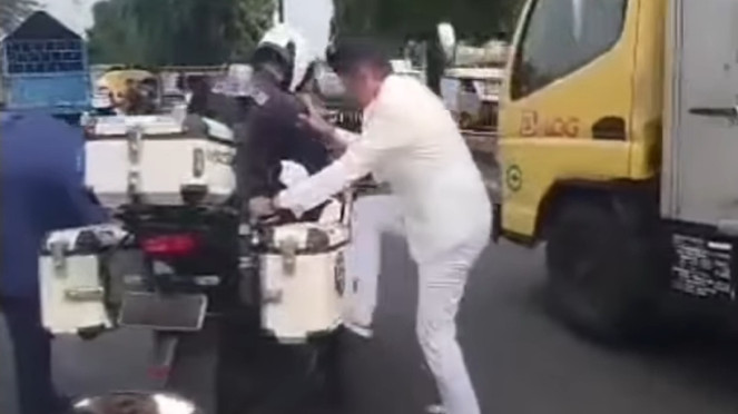 Denda yang Dibayar Patwal Dishub Setelah Ditilang Karena Boncengin Dedi Mulyadi