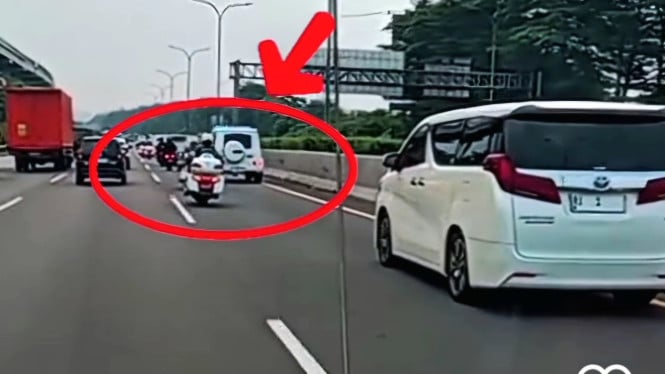 Prabowo, Momen Iring-iringan Presiden Prabowo Kasih Jalan Mobil Damkar