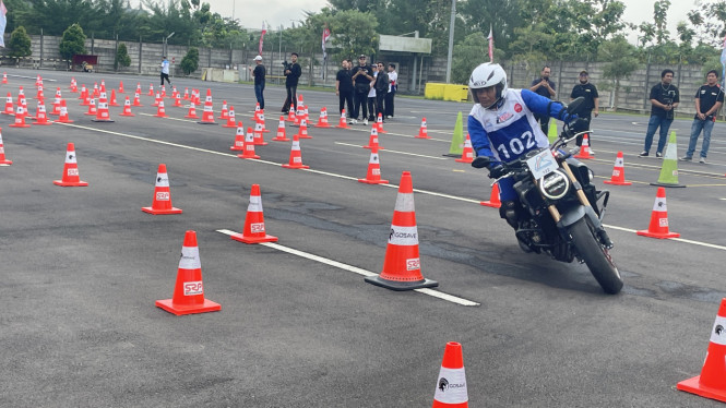 Honda, Mau Lulus Ujian SIM? Coba Dulu Latihan Versi Safety Riding Honda