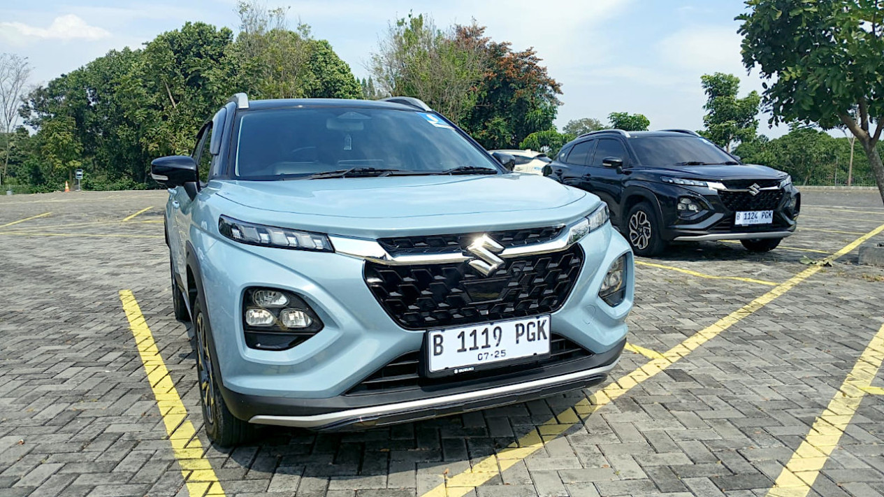 Suzuki Fronx Masuk Daftar 10 Mobil Terlaris di RI