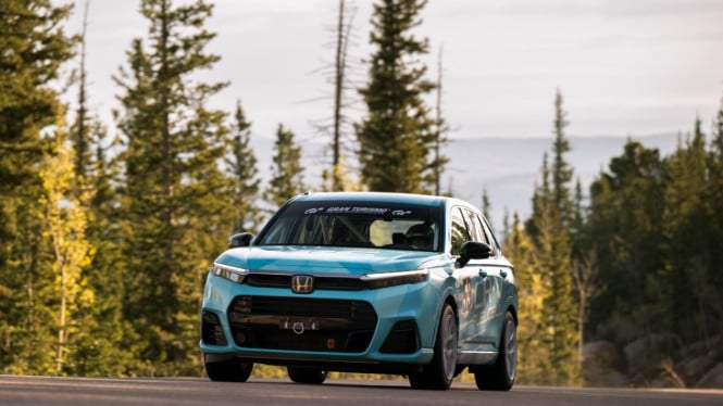 Honda, Honda CR-V, Honda CR-V Hidrogen Pertama Kali Ikut Balap di Amerika Serikat, Begini Jadinya