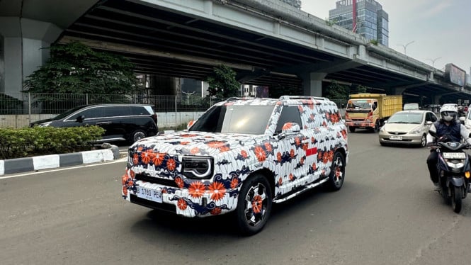 Mobil Baru Wara-wiri di Jakarta Bikin Penasaran, BAIC BJ30 Hybrid?