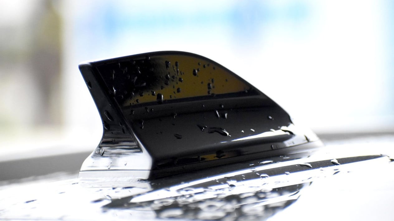 Mobil Pakai Antena Sirip Hiu Ternyata Ada Ruginya