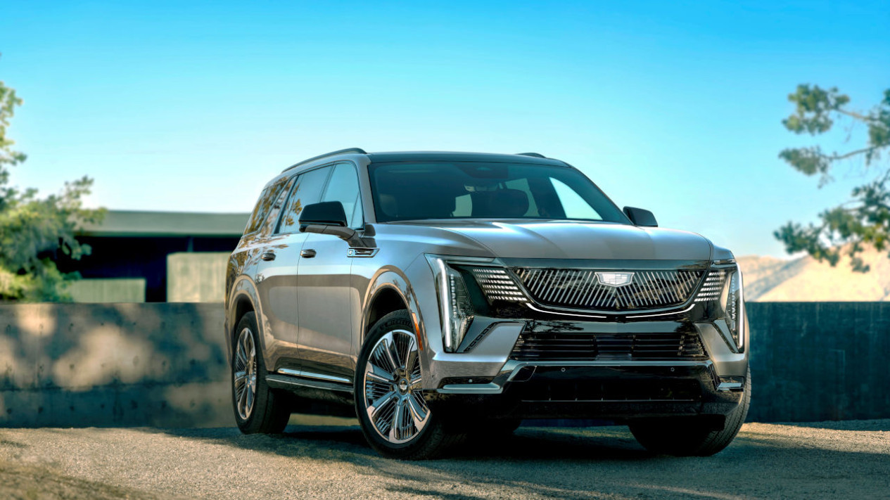 Mobil Ini Punya 40 Speaker, Asli Bawaan Pabrik Bukan Tambahan