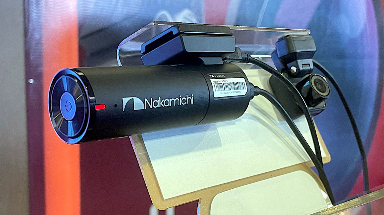 Nakamichi Terjun ke Dunia Kamera Dasbor Mobil