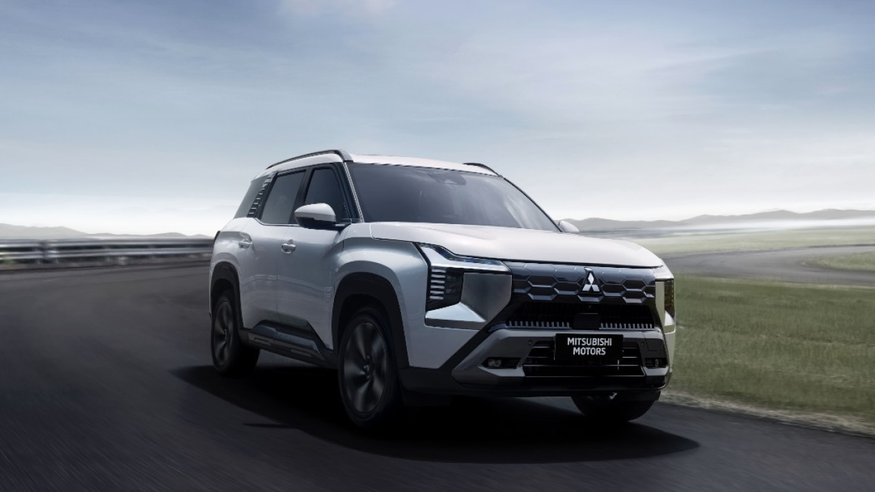 Mitsubishi, Mitsubishi Destinator, Jelajahi Setiap Medan Bersama Mitsubishi Destinator: Premium Family SUV yang Siap Tampil Tangguh dan Mewah