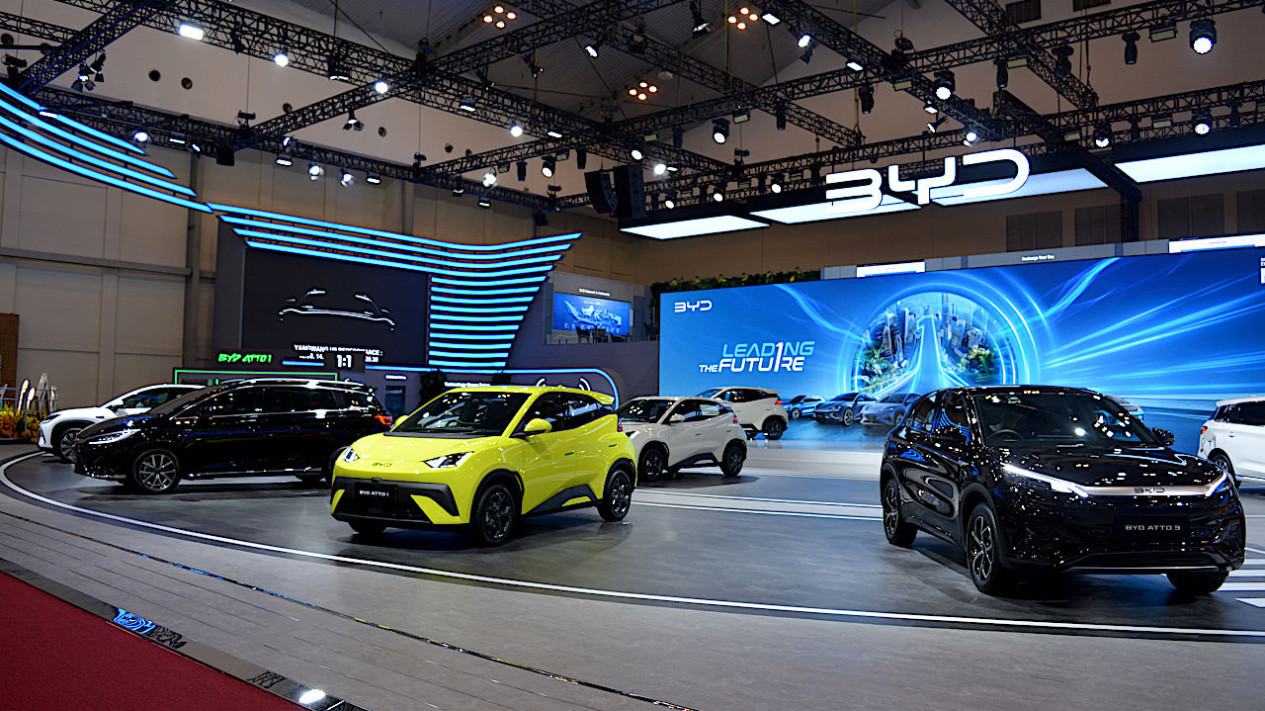 Serunya Booth BYD di GIIAS 2025