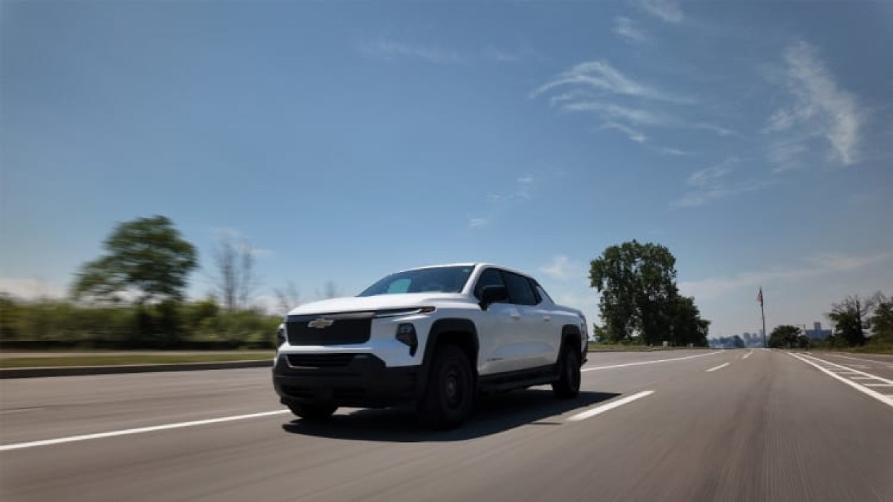 Mobil Pick-up Listrik Ini Pecahkan Rekor Jarak Tempuh 1.700 Km Sekali Isi Daya! 