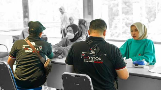 Komunitas Mobil Ini Tunjukkan Sisi Lain di Luar Kendaraan