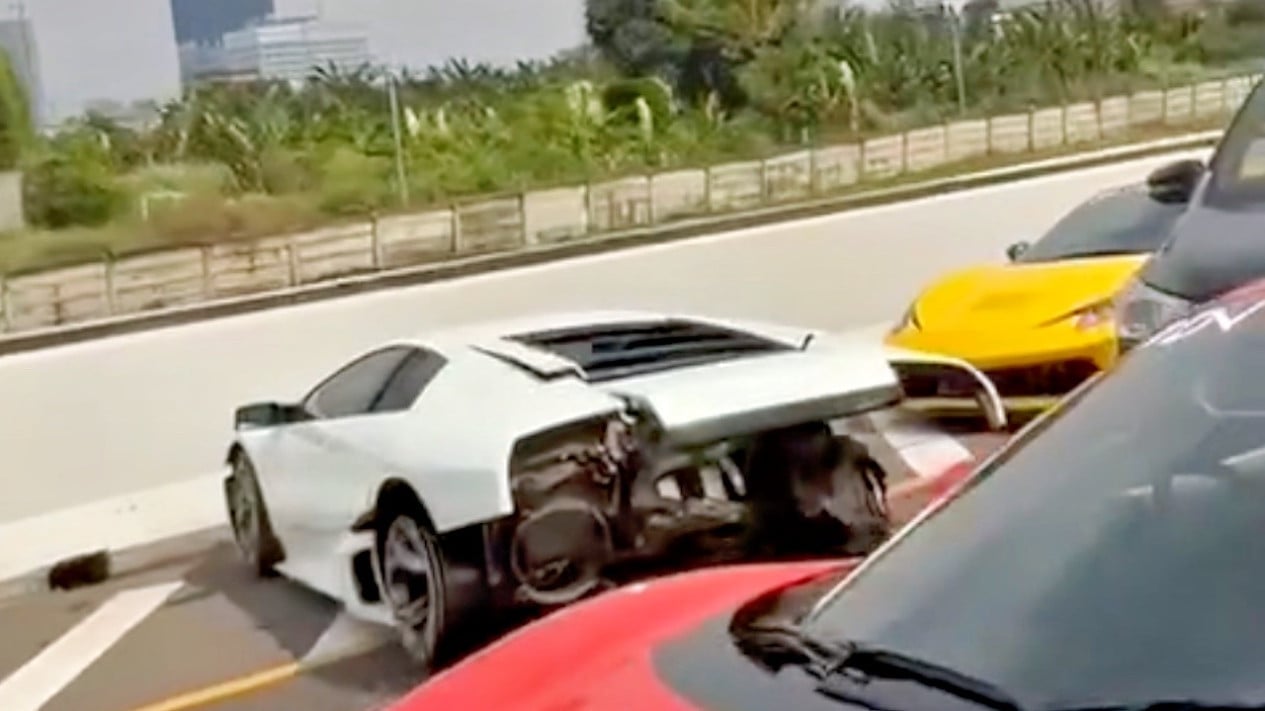Lamborghini, Konvoi Supercar Kecelakaan di Tol Kunciran, Lamborghini Murcielago Ringsek