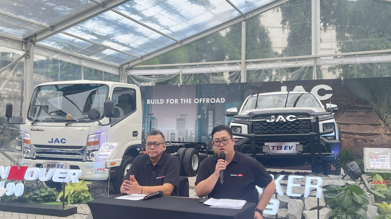 Truk Listrik Indomobil JAC Mulai Dijual di PIK