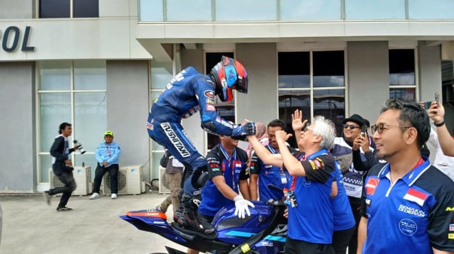Duo Yamaha Naik Podium Race 1 ARRC SS600 Seri Mandalika