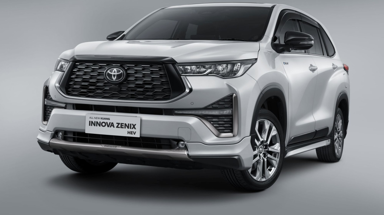 Toyota Innova Zenix Facelift Resmi Dijual, Ini Bedanya dengan Versi Lama