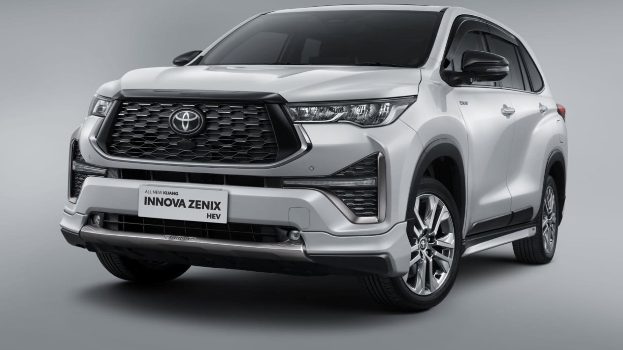 Toyota Innova Zenix Facelift Resmi Dijual, Ini Bedanya dengan Versi Lama